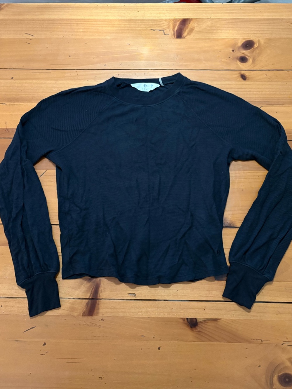 Cozy Black Long-Sleeve Ribbed Top